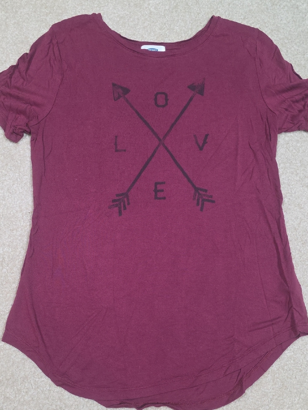 Old Navy Maroon Short-Sleeve 'LOVE' Arrow Graphic Tee